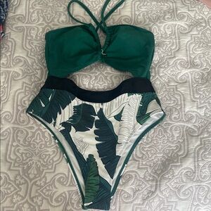 Cupshe Green and Black Bikini with Artistic Design